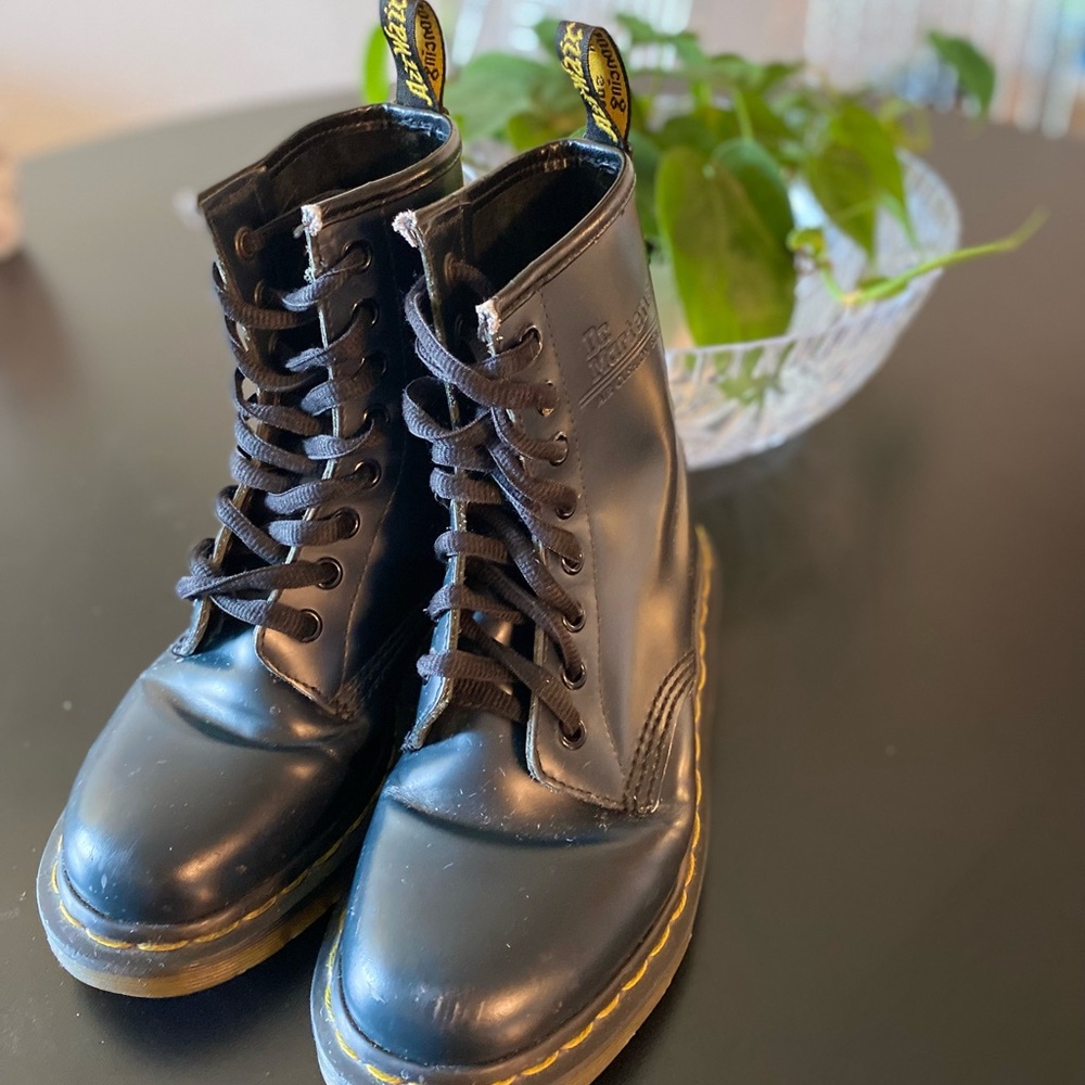 1460 Navy Blue Dr. Martens
